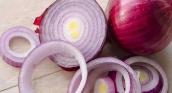 Onions : ఉల్లిపాయ‌ల‌ను రోజుకు ఎన్ని తిన‌వ‌చ్చు ? అధికంగా తింటే ఏమ‌వుతుంది ?