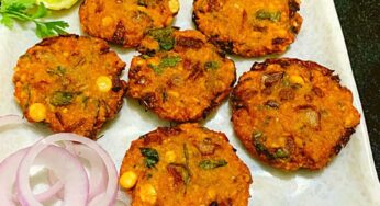 Chicken Garelu : చికెన్‌తో చేసే గారెల‌ను ఎప్పుడైనా తిన్నారా.. రుచి అదిరిపోతుంది..