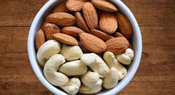 Cashews And Almonds : జీడిప‌ప్పు, బాదంప‌ప్పుల‌ను రోజూ తింటున్నారా.. అయితే ముందు ఇది తెలుసుకోండి..!