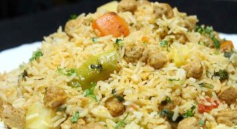 Meal Maker Pulao : మీల్ మేక‌ర్‌ల‌తో ఎంతో రుచిక‌ర‌మైన పులావ్‌ను ఇలా చేయ‌వ‌చ్చు.. ఒక్క‌సారి టేస్ట్ చేస్తే వ‌ద‌ల‌రు..