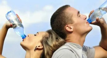 Drinking Water : నీళ్ల‌ను రోజూ ఇలా తాగండి.. నెల రోజుల్లోనే 5 కిలోల బ‌రువు త‌గ్గ‌వ‌చ్చు..!