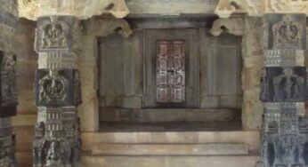 ఆల‌యంలో ప్ర‌ద‌క్షిణ స‌మ‌యంలో.. గ‌ర్భ‌గుడి వెనుక భాగాన్ని తాక‌కూడ‌దు.. ఎందుకంటే..?