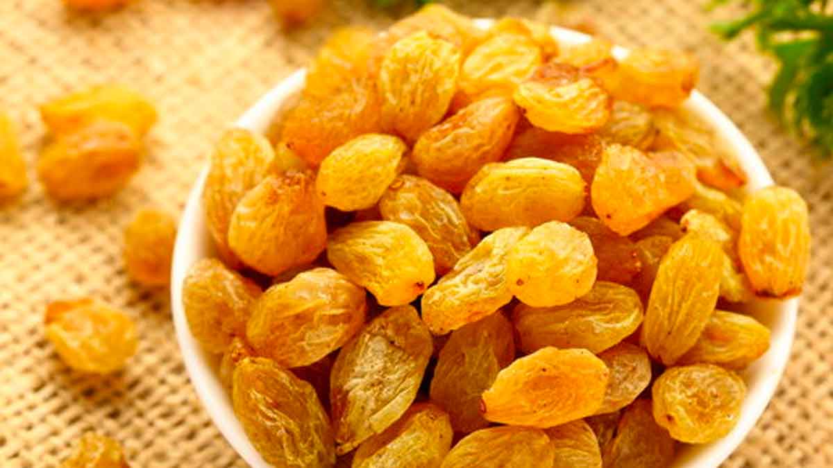 many wonderful health benefits of dry grapes 