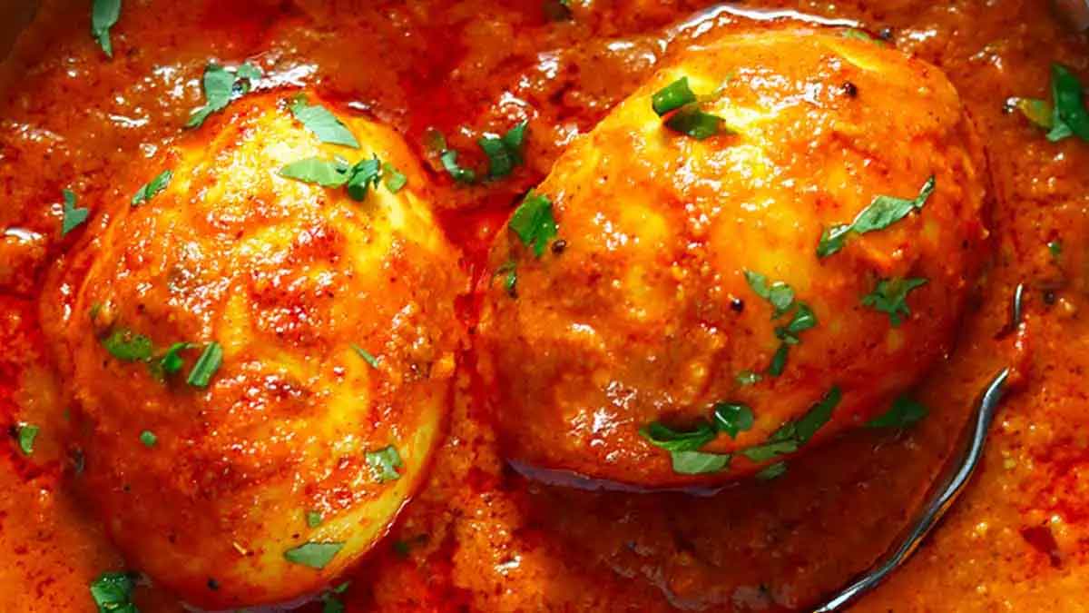you can make egg masala very easily 