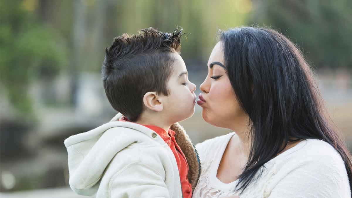 kissing on kids cheeks is harmful to them 