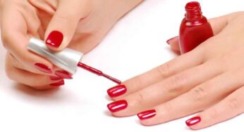 Nail Polish : నెయిల్ పాలిష్ వేసుకుంటున్నారా.. అయితే ముందు ఇది తెలుసుకోండి..!