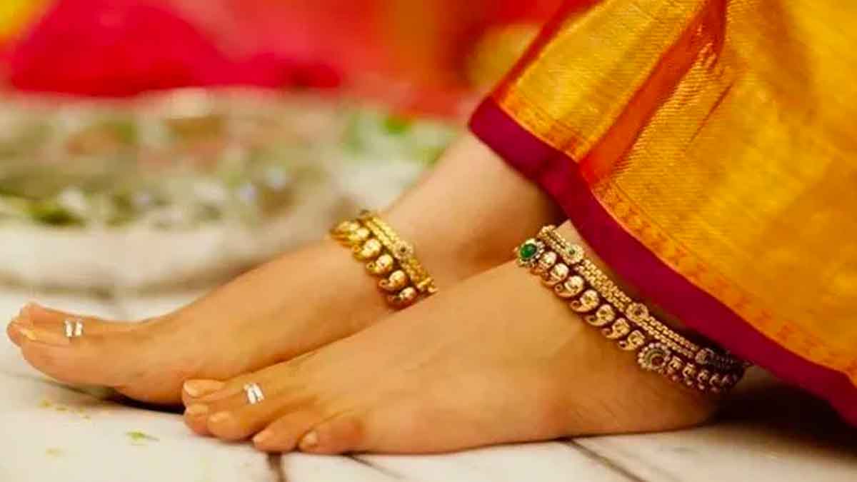 women must wear silver anklets know why 
