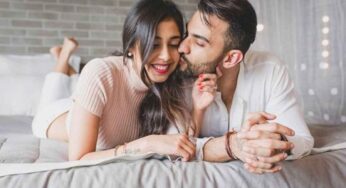 శృంగారంలో దూసుకుపోవాలంటే.. ఈ 5 ఆహారాల‌ను రోజూ తినండి..!