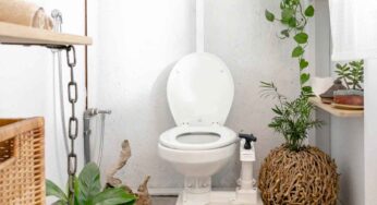 ఇంట్లో బాత్రూమ్ ఉండటం మంచిదేనా? మన సంప్రదాయాల ప్రకారం బాత్రూమ్ బయట ఉండటం ఆరోగ్యంకి మంచిది కదా?