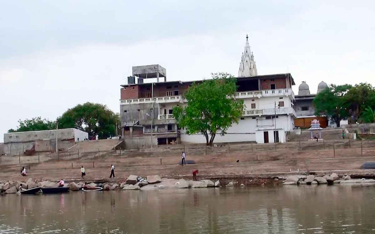visit vallabhapuram dattatreya temple if you have any unfulfilled wishes 