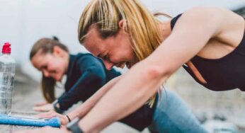 జారిపోయిన వ‌క్షోజాలు మ‌ళ్లీ బిగువుగా మారాలంటే.. మ‌హిళ‌లు ఈ వ్యాయామాల‌ను చేయాలి..!