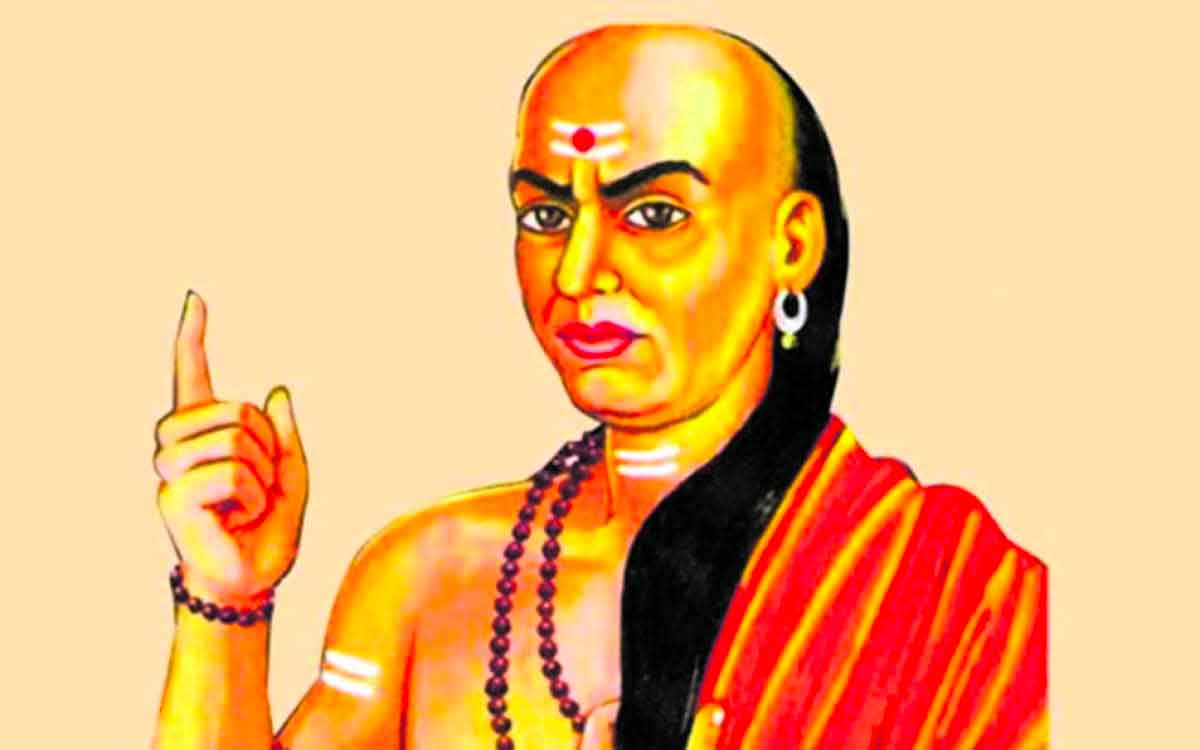 acharya chankya said these important things about women 
