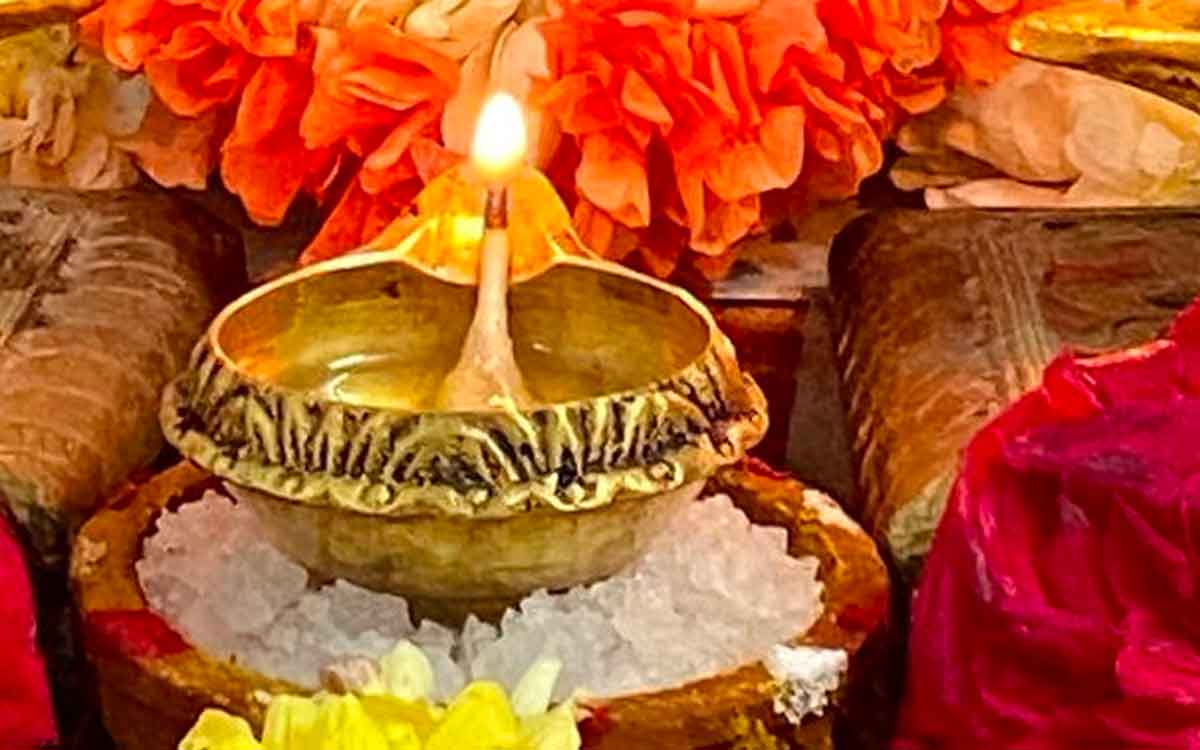 put uppu deepam like this your money problems will go away 