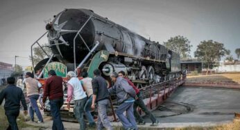రైల్వే స్టేషన్‌లో టర్న్ టేబిల్ (తిప్పు పరికరం) గురించిన వివరాలు ఏమిటి?