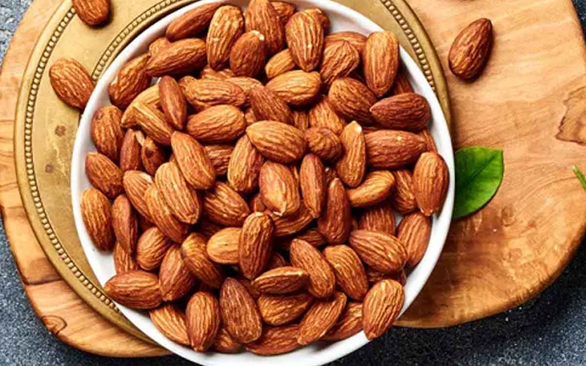 why you should definitely soak almonds in water 