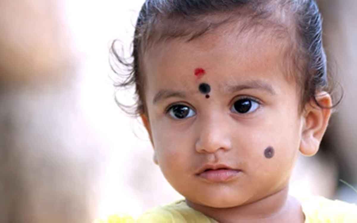 why dishti chukka is applied to child head 